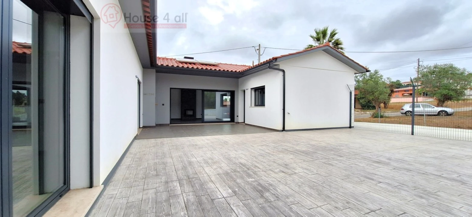 Moradia T3 para Venda em Bidoeira de Cima Foto 47