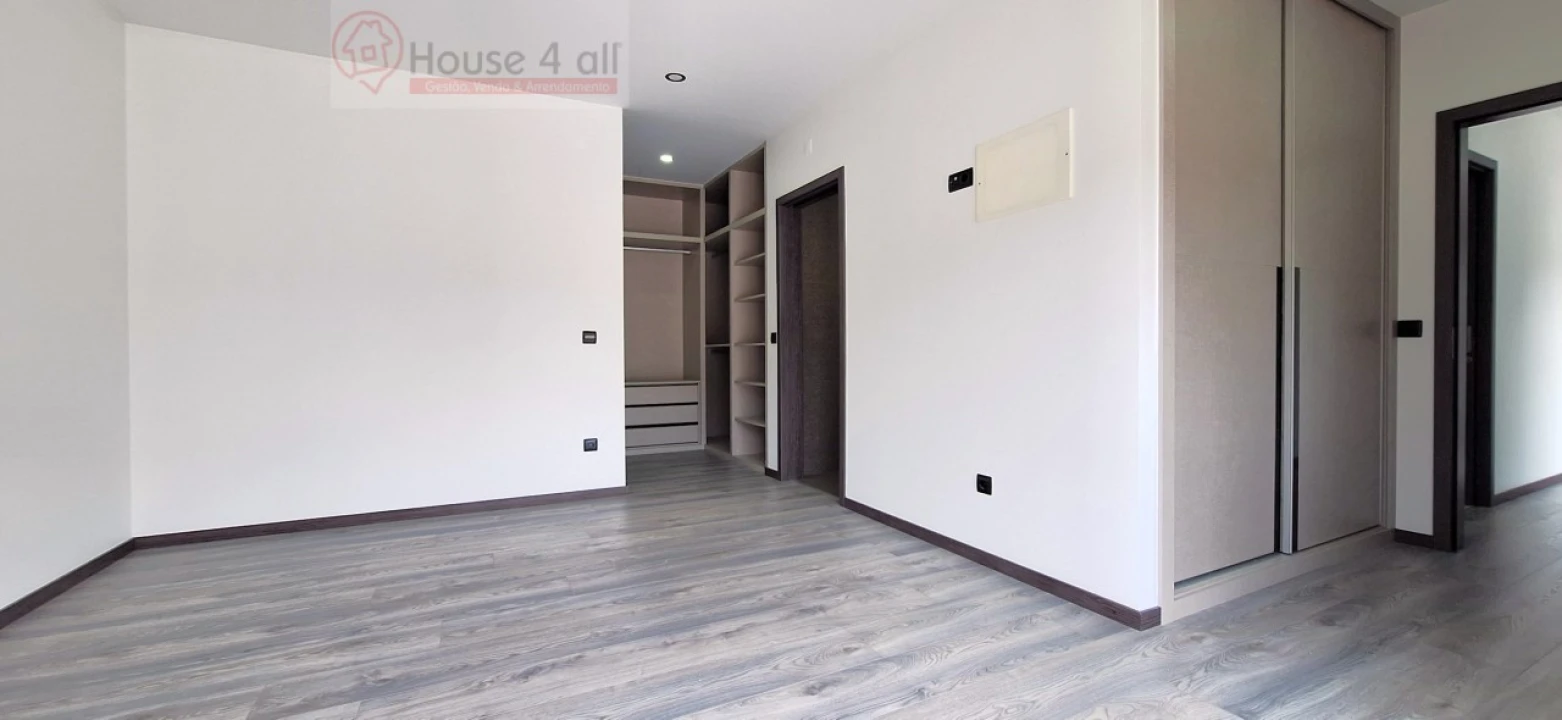 Moradia T3 para Venda em Bidoeira de Cima Foto 26