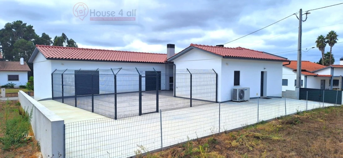 Moradia T3 para Venda em Bidoeira de Cima Foto 4