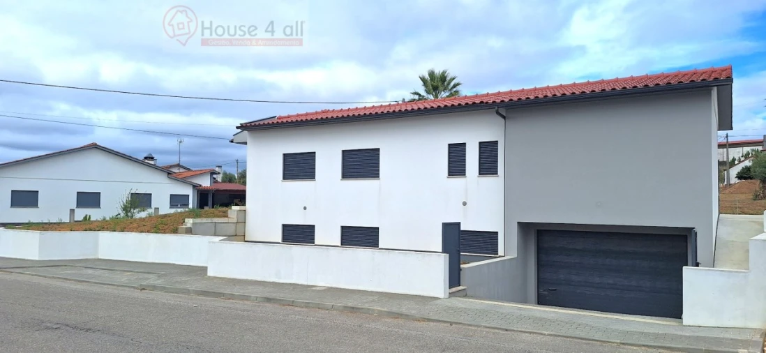 Moradia T3 para Venda em Bidoeira de Cima Foto 2