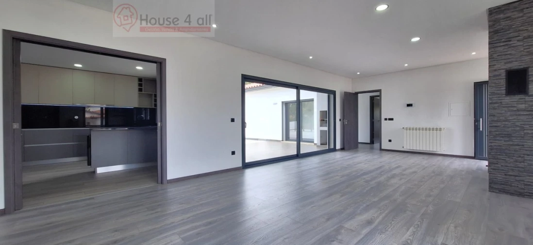 Moradia T3 para Venda em Bidoeira de Cima Foto 10