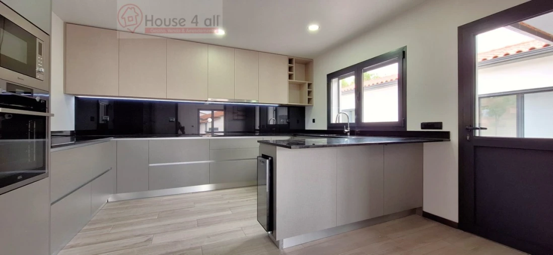 Moradia T3 para Venda em Bidoeira de Cima Foto 15