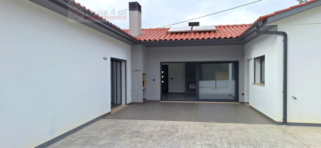 Moradia T3 para Venda em Bidoeira de Cima Foto 49