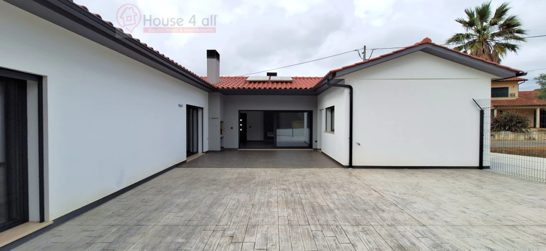 Moradia T3 para Venda em Bidoeira de Cima Foto 50