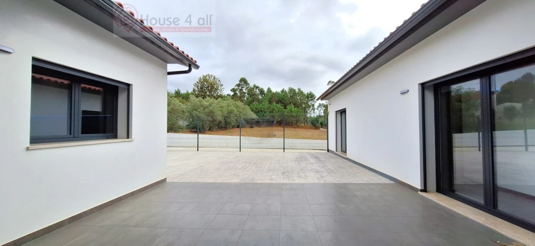 Moradia T3 para Venda em Bidoeira de Cima Foto 52