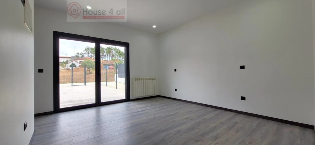 Moradia T3 para Venda em Bidoeira de Cima Foto 27