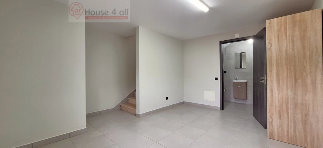 Moradia T3 para Venda em Bidoeira de Cima Foto 36