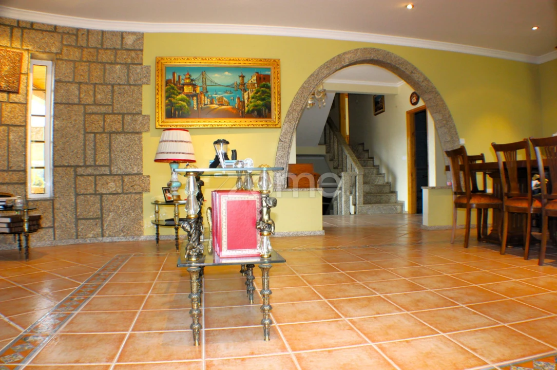 Moradia T4 para Venda em Cervos Foto 8