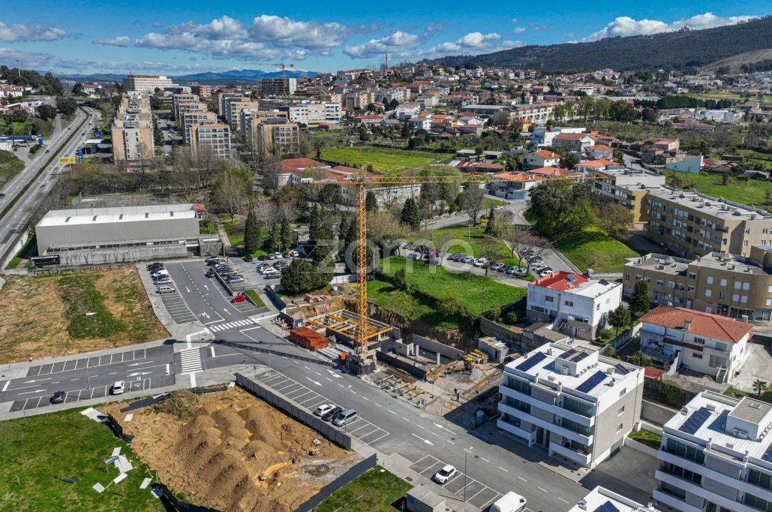 Apartamento T2 para Venda em Nogueira, Fraião e Lamaçães Foto 16