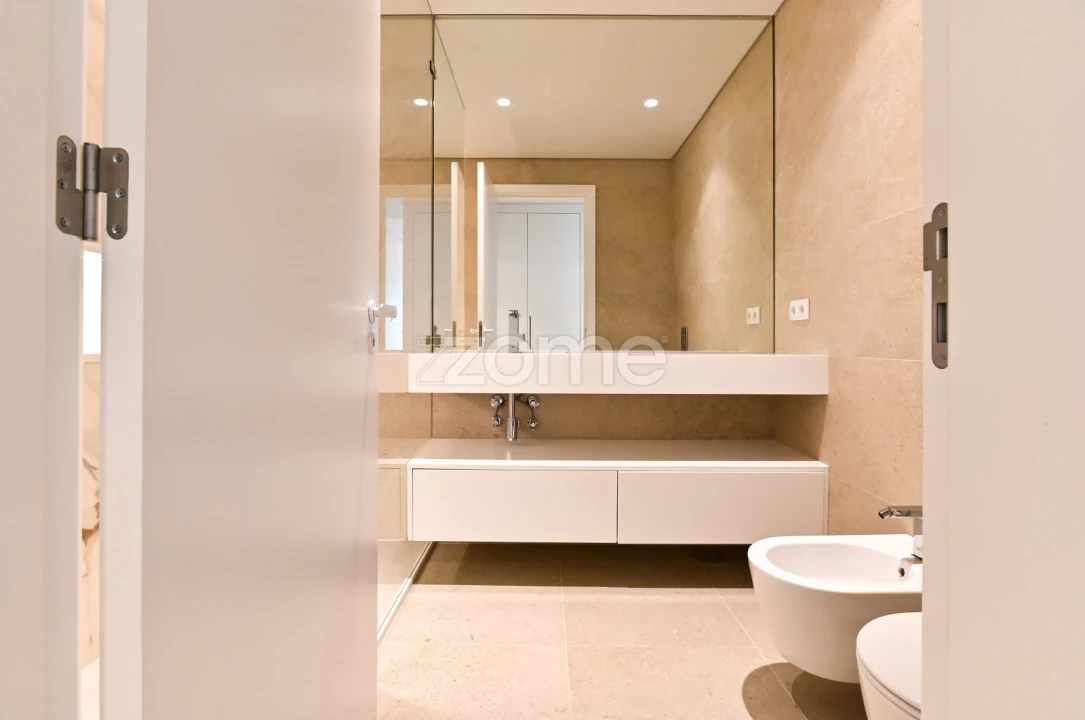 Apartamento T4 para Venda em Carcavelos e Parede Foto 27