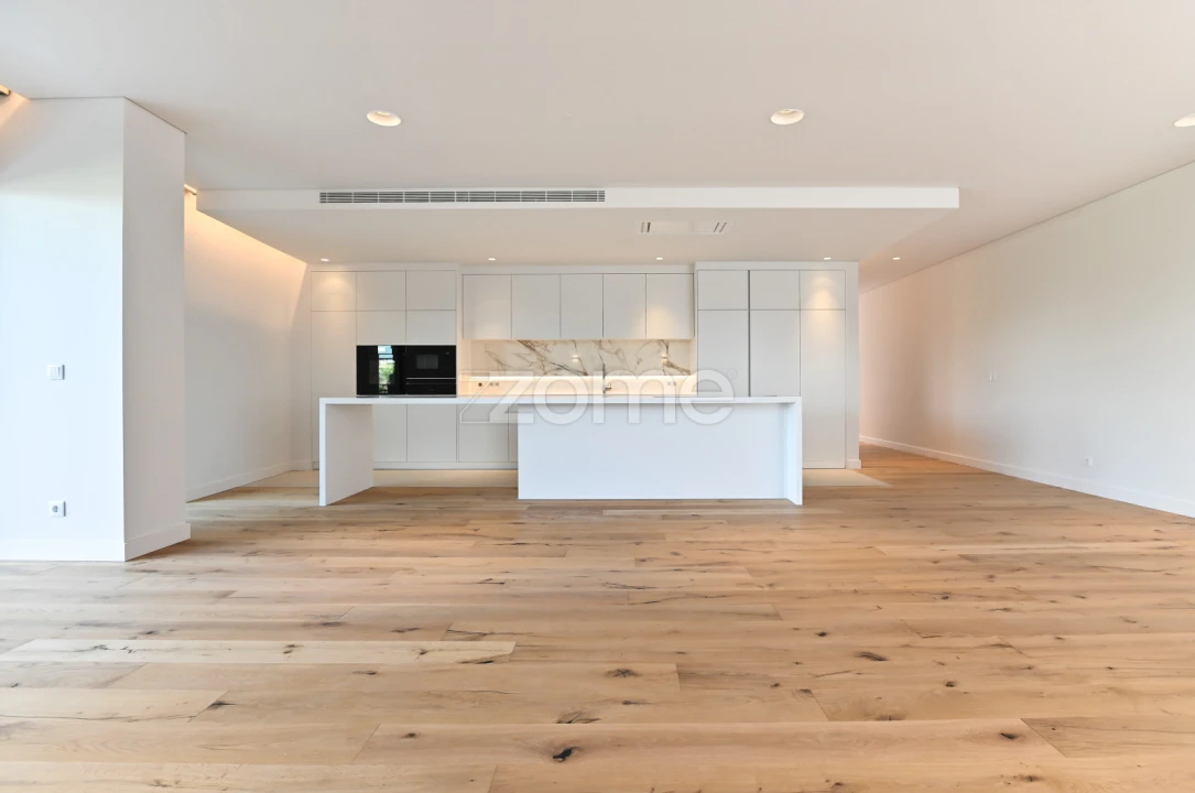 Apartamento T4 para Venda em Carcavelos e Parede Foto 7