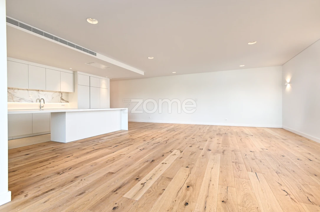 Apartamento T4 para Venda em Carcavelos e Parede Foto 9