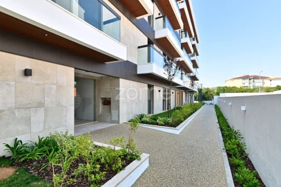 Apartamento T4 para Venda em Carcavelos e Parede