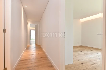Apartamento T4 para Venda em Carcavelos e Parede