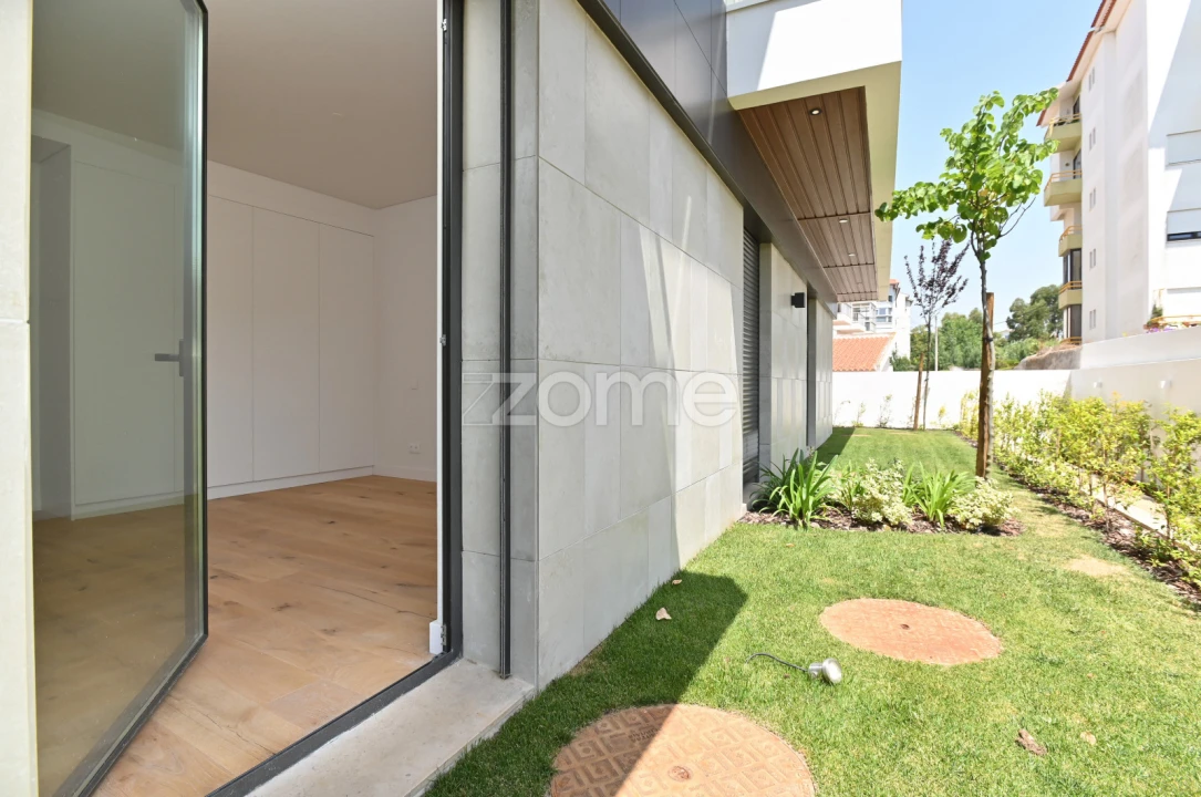 Apartamento T4 para Venda em Carcavelos e Parede Foto 17