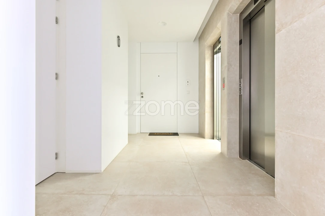 Apartamento T4 para Venda em Carcavelos e Parede Foto 40