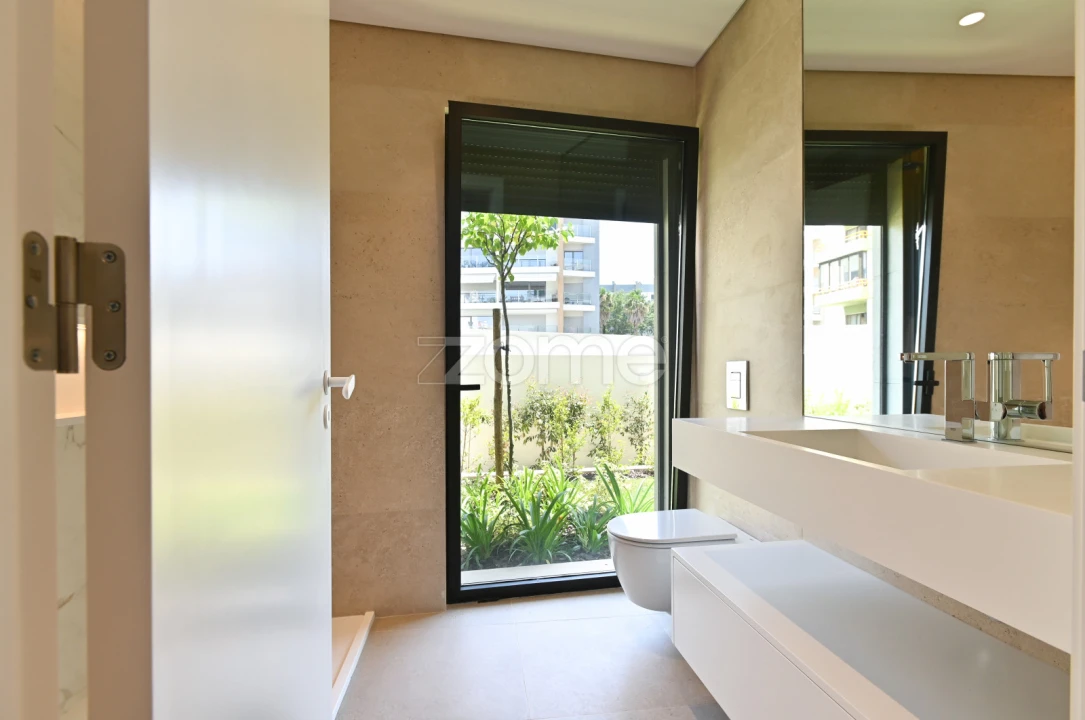 Apartamento T4 para Venda em Carcavelos e Parede Foto 23