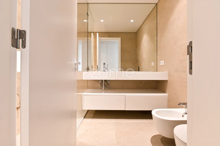 Apartamento T4 para Venda em Carcavelos e Parede Foto 27