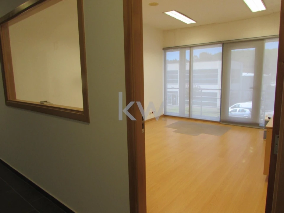 Armazém para Arrendamento em Santa Catarina da Serra e Chainça Foto 5