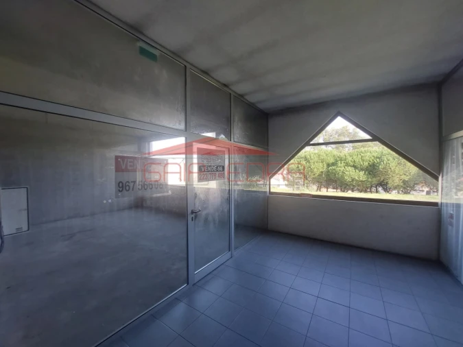 Loja para Venda em São João da Madeira Foto 4