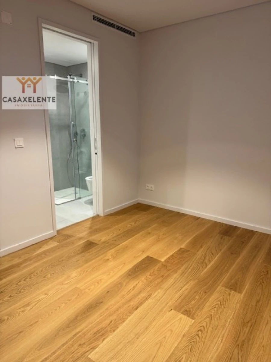 Apartamento T4 para Venda em Cascais e Estoril Foto 16