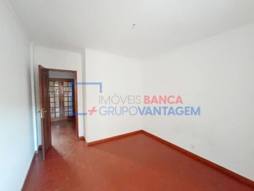 Apartamento T3 para Venda em Carregado e Cadafais