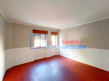 Apartamento T3 para Venda em Carregado e Cadafais