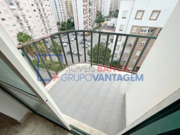 Apartamento T3 para Venda em Carregado e Cadafais