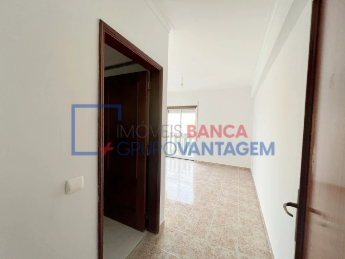 Apartamento T3 para Venda em Carregado e Cadafais Foto 9