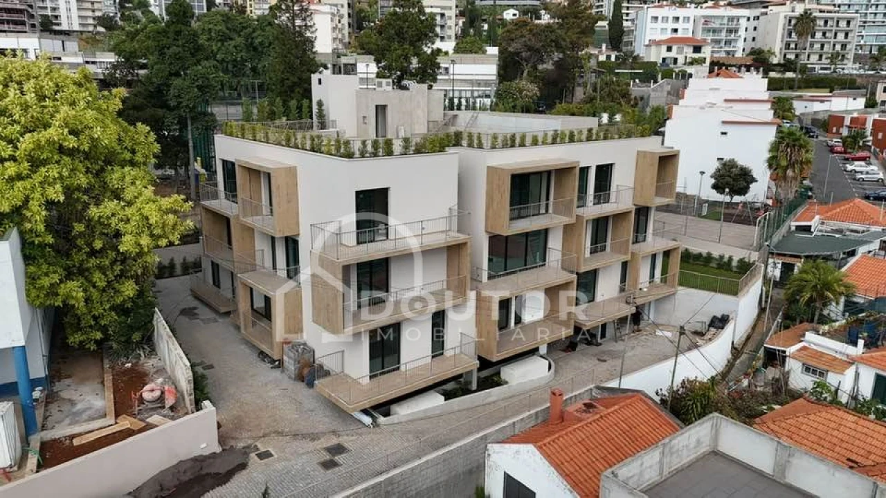 Apartamento T3 para Venda em São Martinho Foto 2