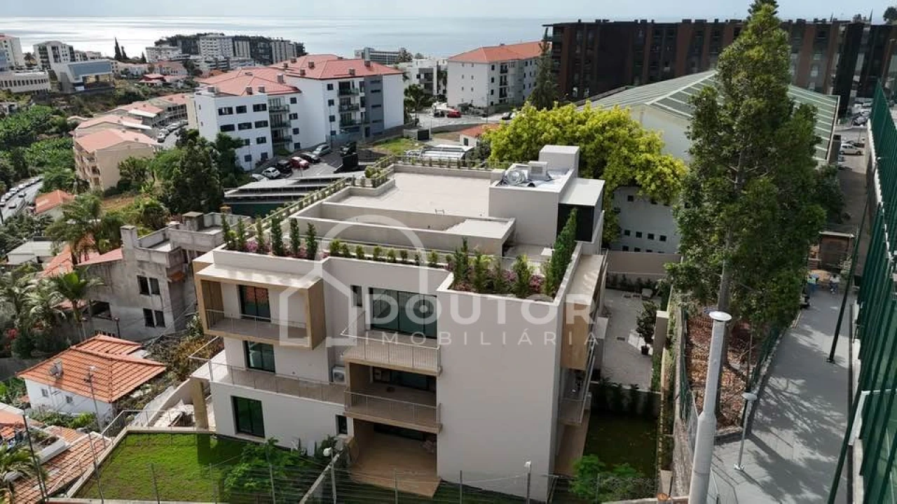 Apartamento T2 para Venda em São Martinho Foto 3