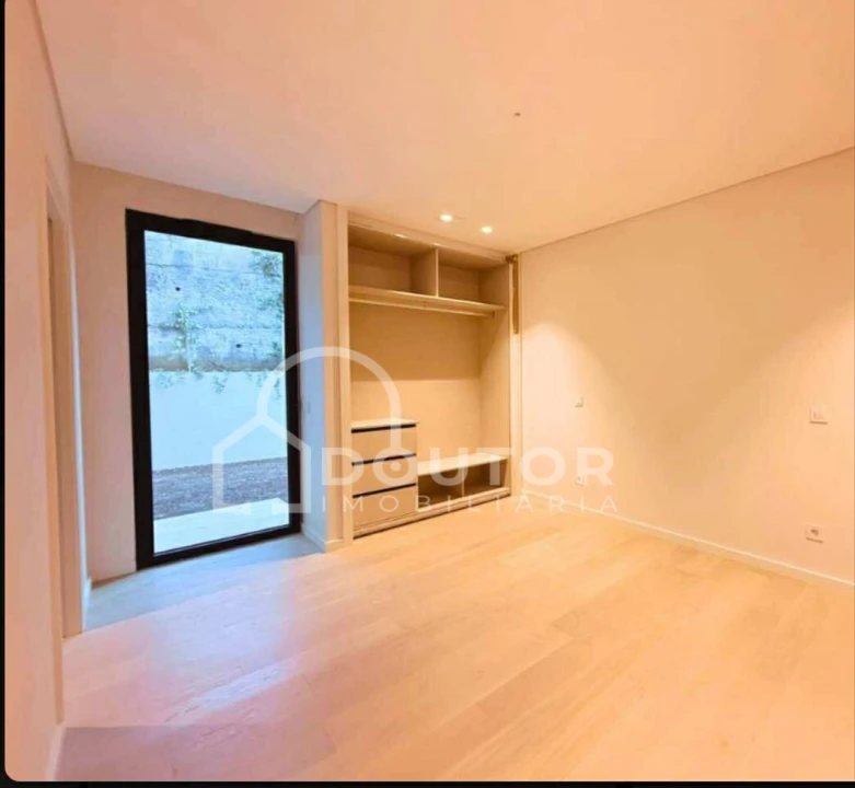 Apartamento T2 para Venda em São Martinho Foto 11