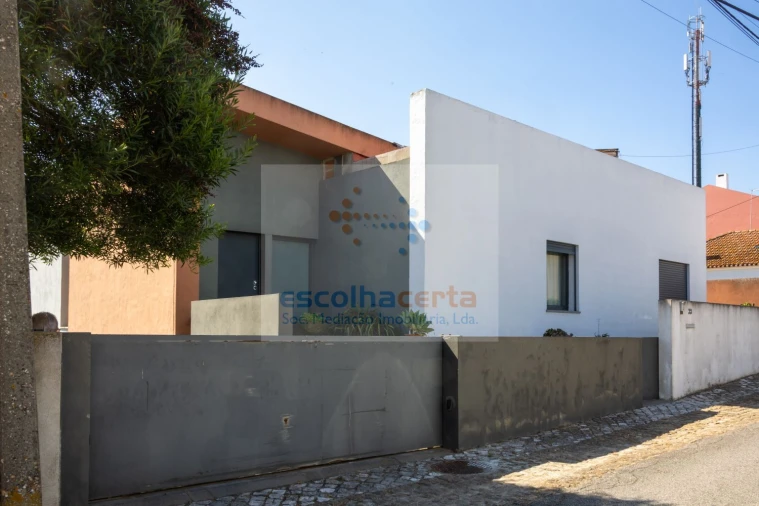 Moradia T5 para Venda em Quinta do Anjo Foto 4