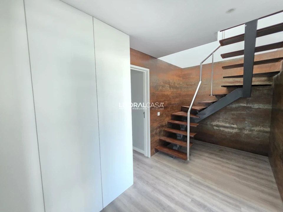 Apartamento T4 para Venda em Glória e Vera Cruz Foto 19