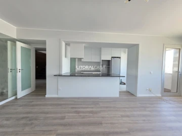 Apartamento T4 para Venda em Glória e Vera Cruz