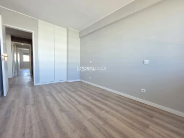Apartamento T4 para Venda em Glória e Vera Cruz