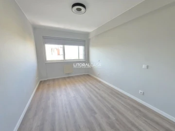 Apartamento T4 para Venda em Glória e Vera Cruz