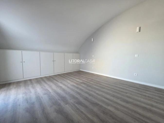 Apartamento T4 para Venda em Glória e Vera Cruz Foto 36