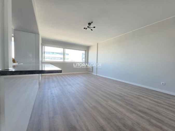 Apartamento T4 para Venda em Glória e Vera Cruz Foto 8