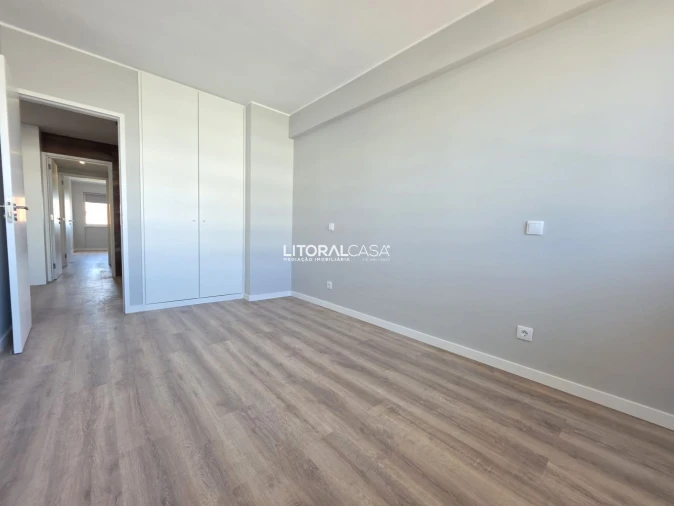 Apartamento T4 para Venda em Glória e Vera Cruz Foto 12