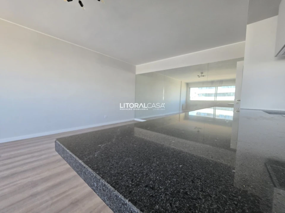 Apartamento T4 para Venda em Glória e Vera Cruz Foto 7