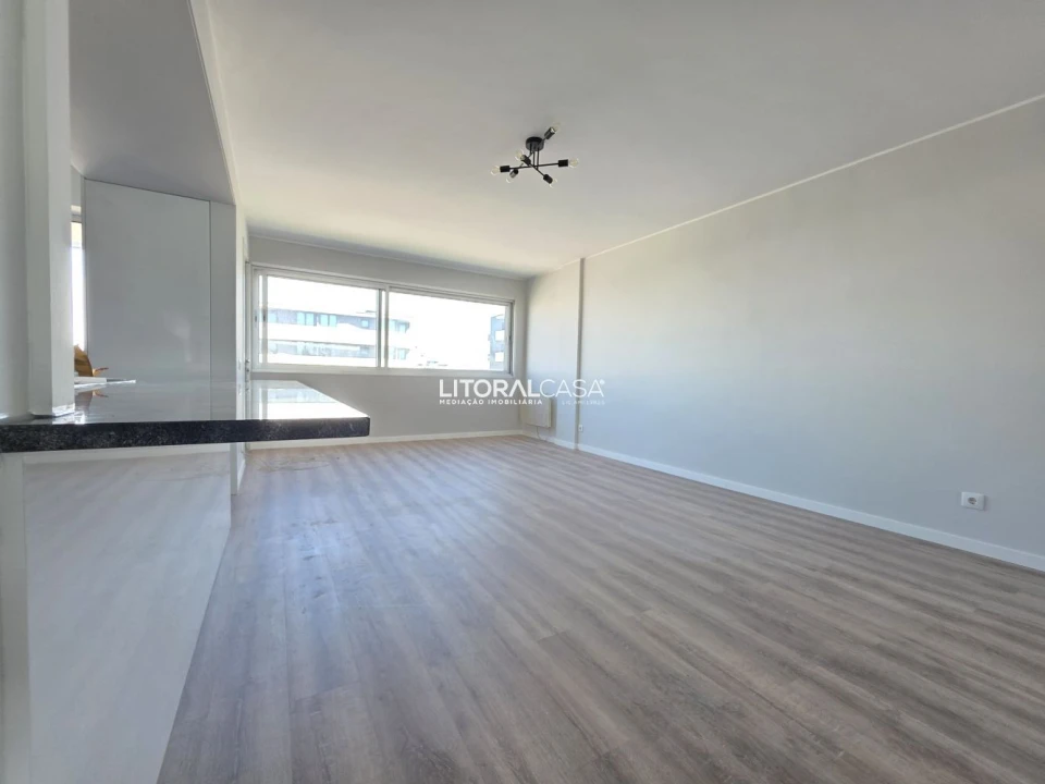 Apartamento T4 para Venda em Glória e Vera Cruz Foto 8