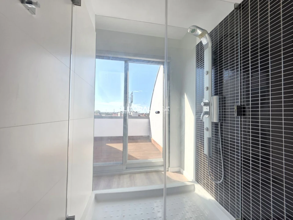 Apartamento T4 para Venda em Glória e Vera Cruz Foto 25