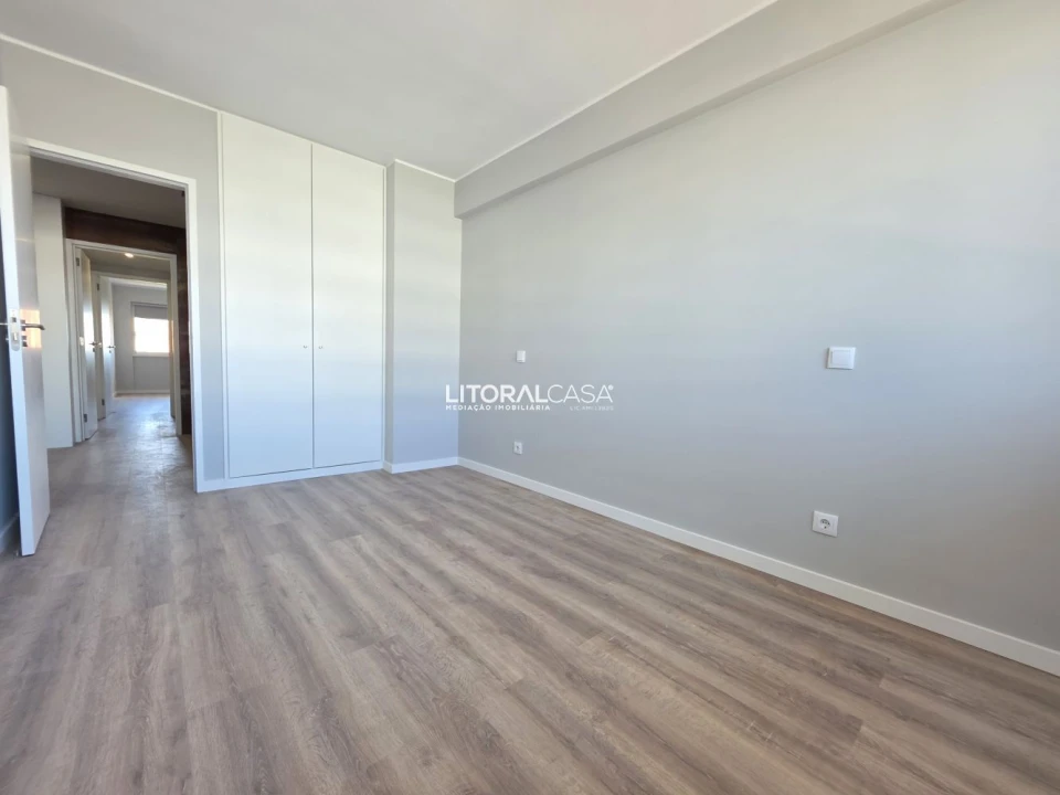 Apartamento T4 para Venda em Glória e Vera Cruz Foto 12