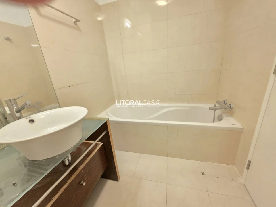 Apartamento T4 para Venda em Glória e Vera Cruz Foto 15
