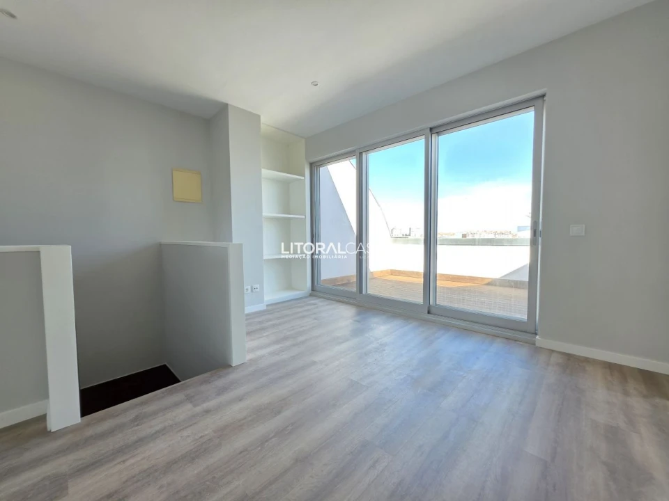 Apartamento T4 para Venda em Glória e Vera Cruz Foto 20