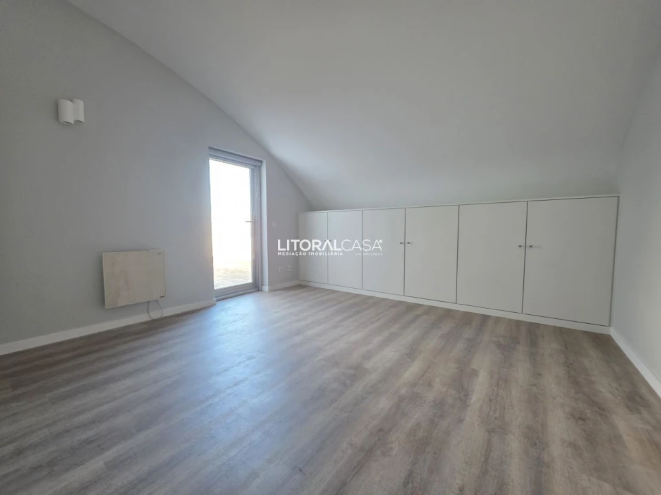 Apartamento T4 para Venda em Glória e Vera Cruz Foto 37