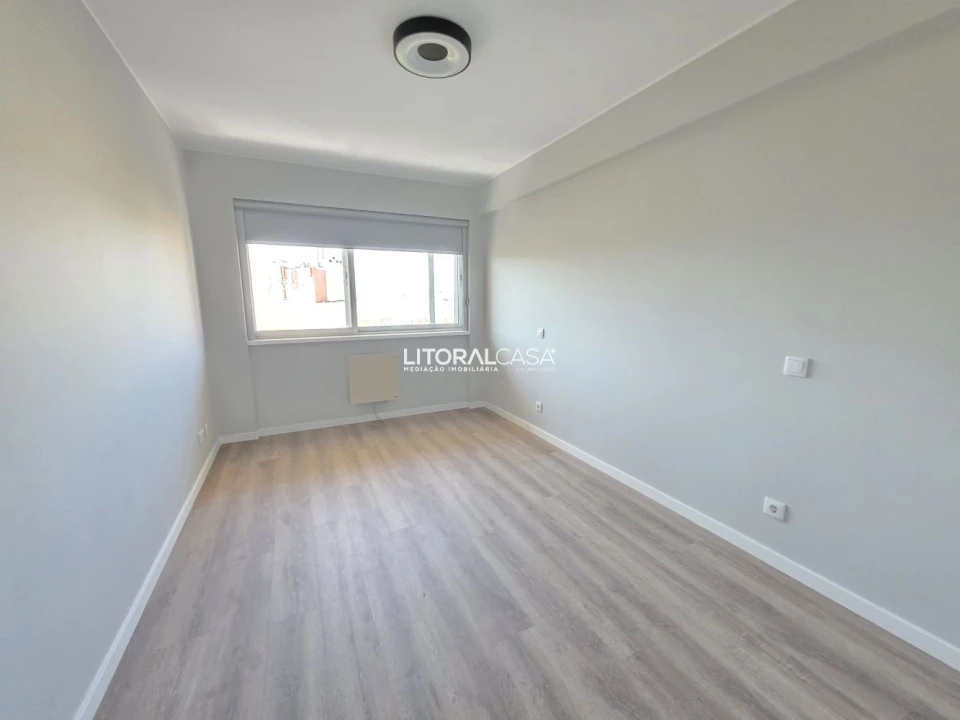 Apartamento T4 para Venda em Glória e Vera Cruz Foto 16
