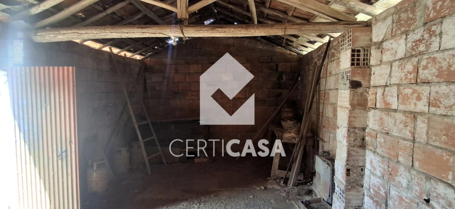 Moradia T1 para Venda em Almoster Foto 17