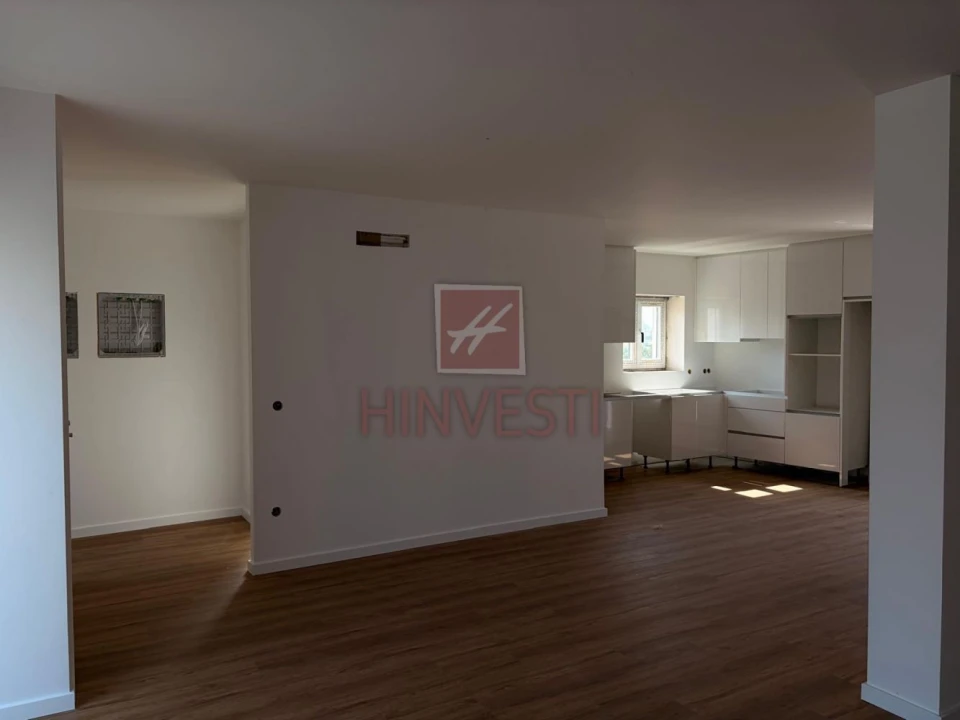 Moradia T4 para Venda em Monte Real e Carvide Foto 3